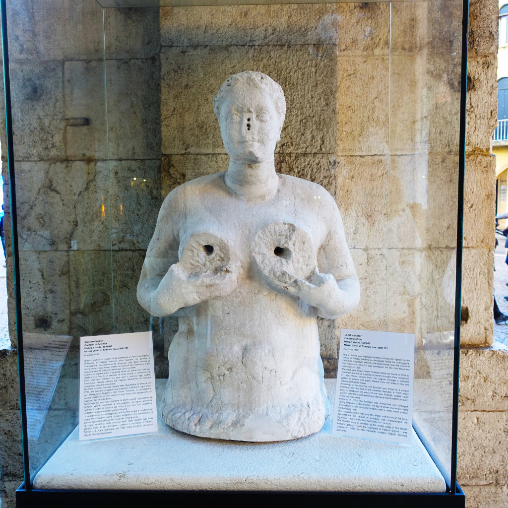 Origineel beeld fontana tette Treviso